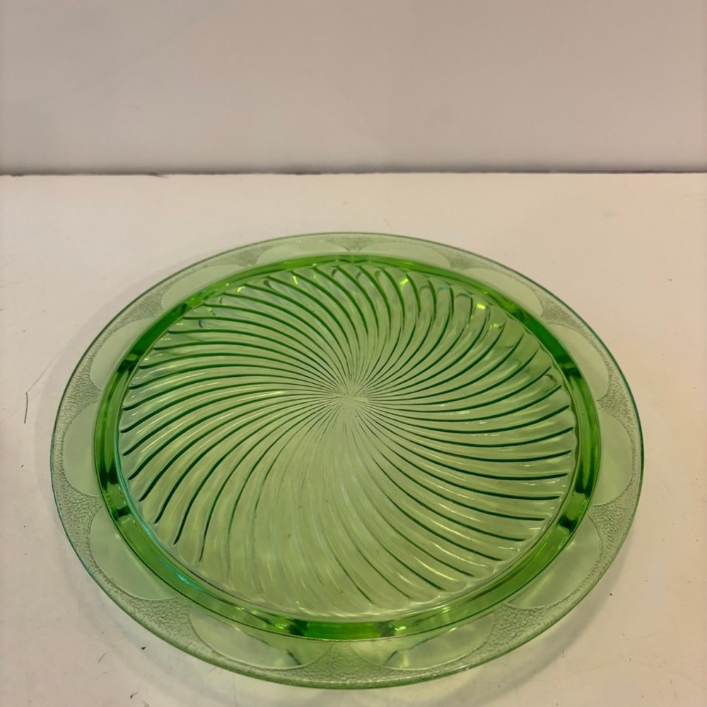 Anchor Hocking Uranium Glass - Swirl Design Footed Cake Plate